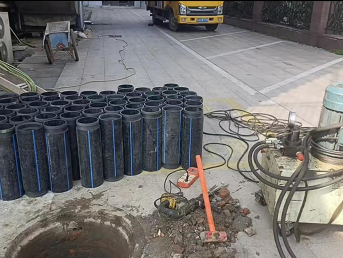 大渡口PE置换管厂家 DN315置换管 非开挖管短管置换